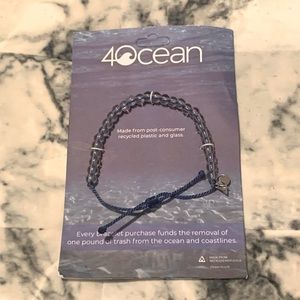 4ocean bracelet! Every bracelet bought pulls a pound of trash from the ocean 🌊